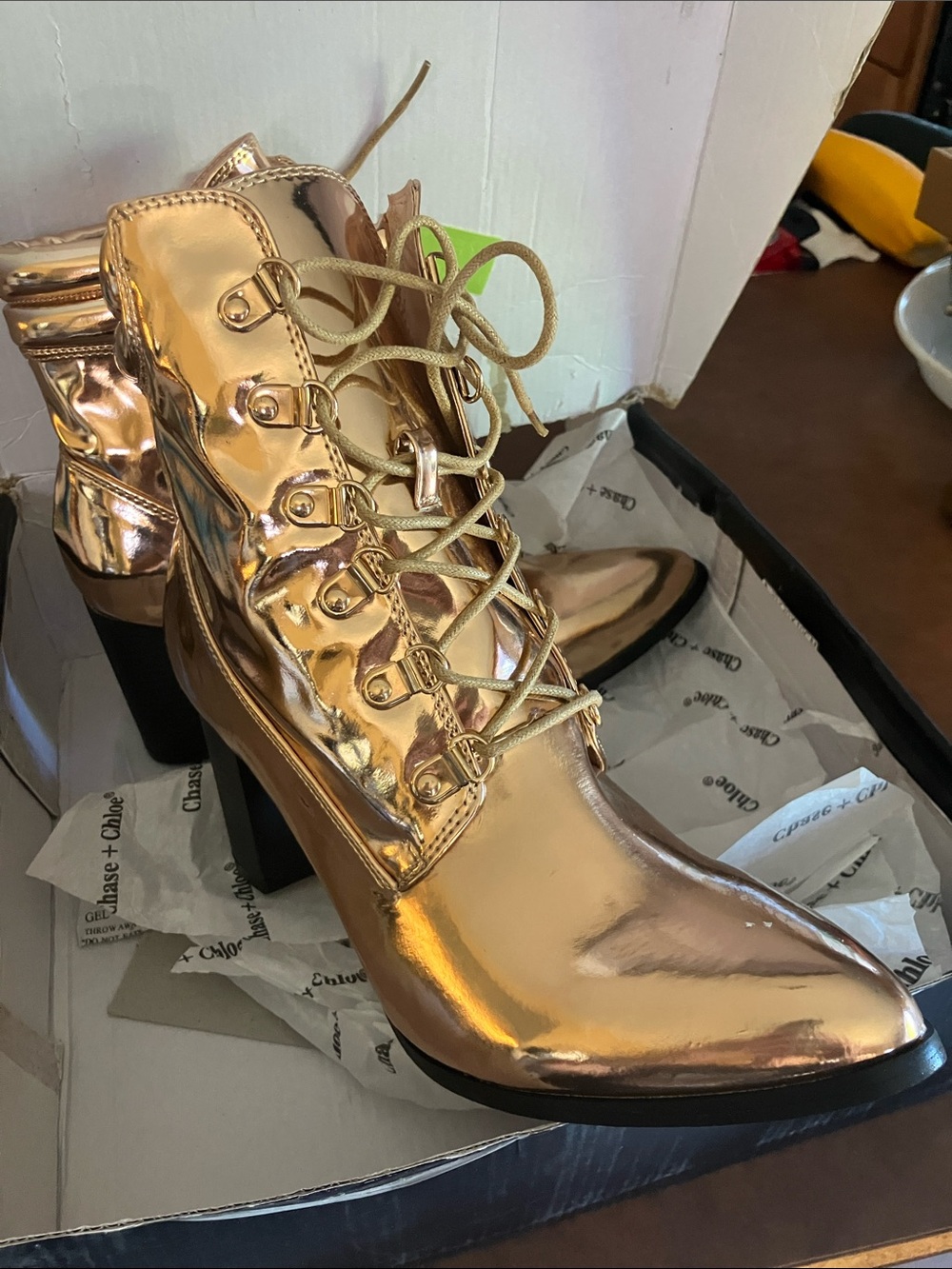 NWT Chase + Chloe Ava-1 Rose Gold Mirror Lace-Up Chunky Heel Bootie woman’s 9N